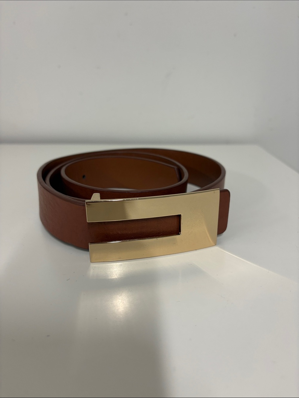 Source Unknown Brown Leather Belt with Gold Buckle